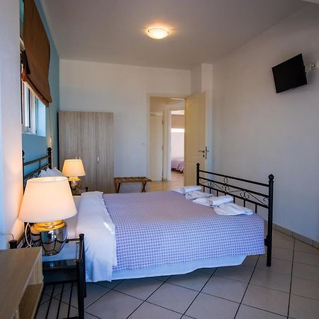 Blue Villas Agia Marina エクステリア 写真