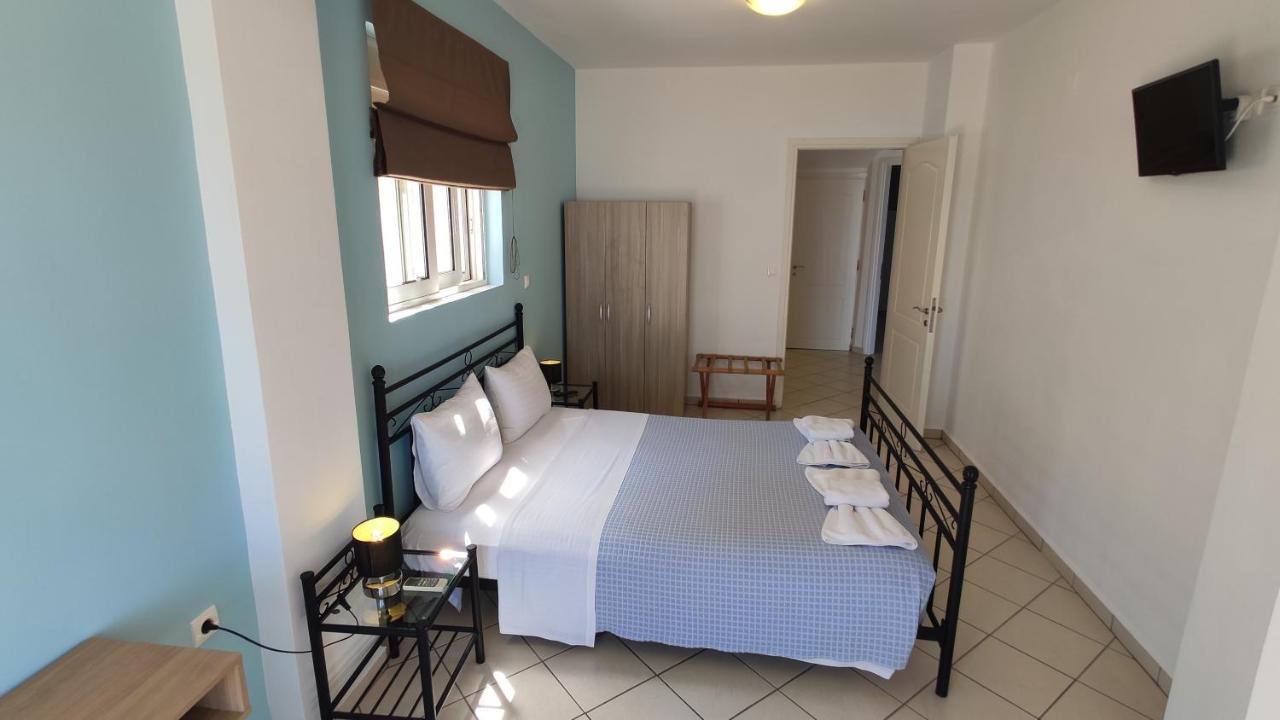 Blue Villas Agia Marina エクステリア 写真