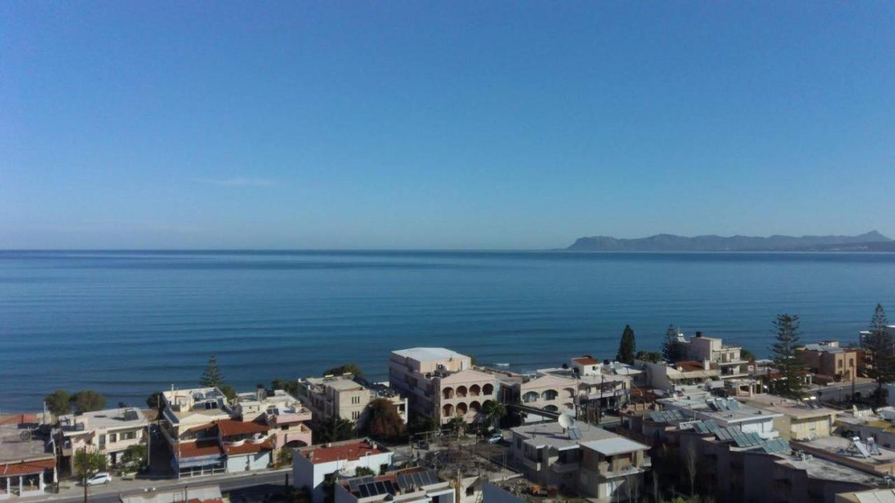 Blue Villas Agia Marina エクステリア 写真