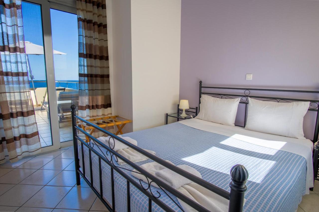 Blue Villas Agia Marina エクステリア 写真
