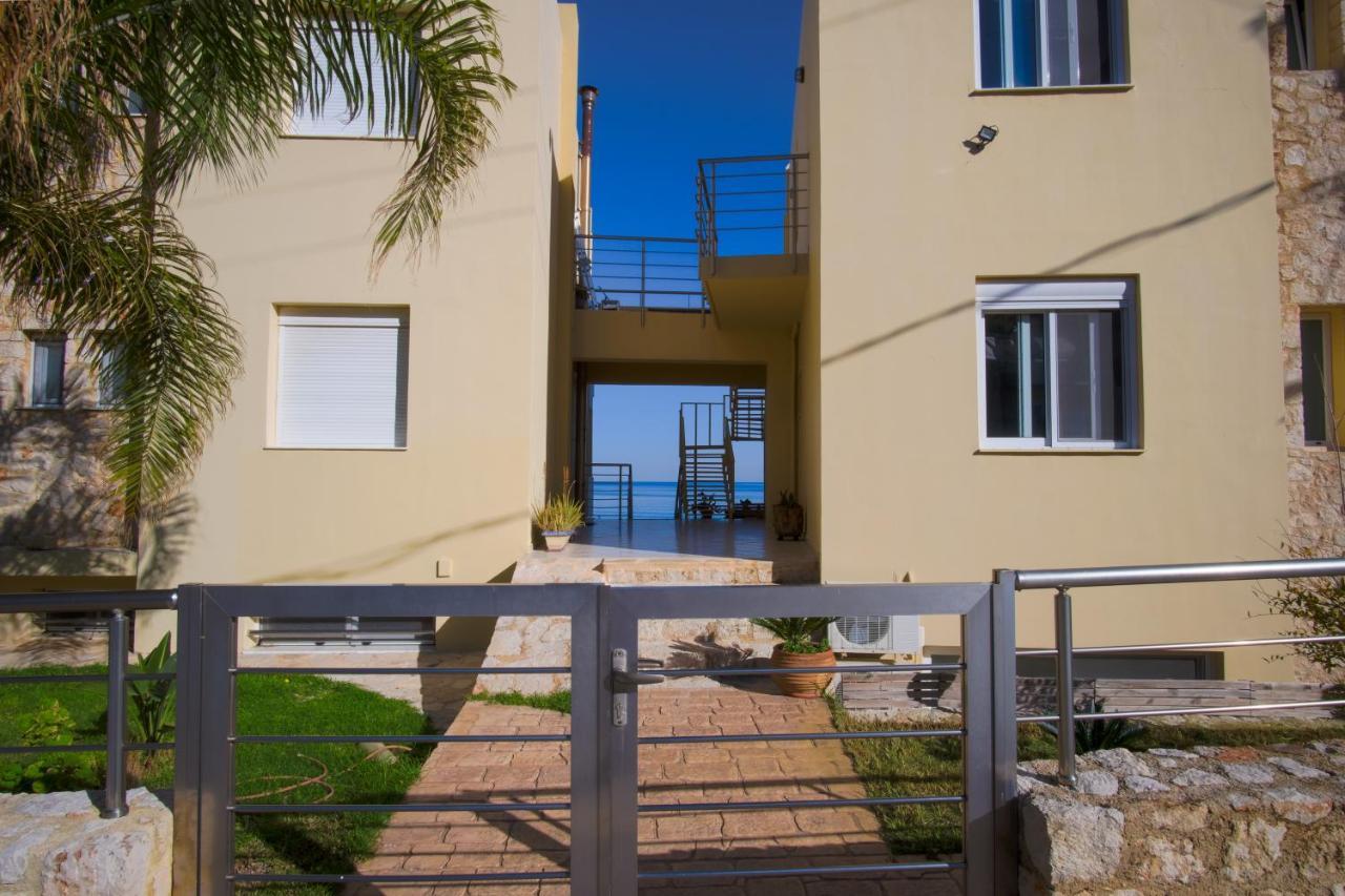 Blue Villas Agia Marina エクステリア 写真