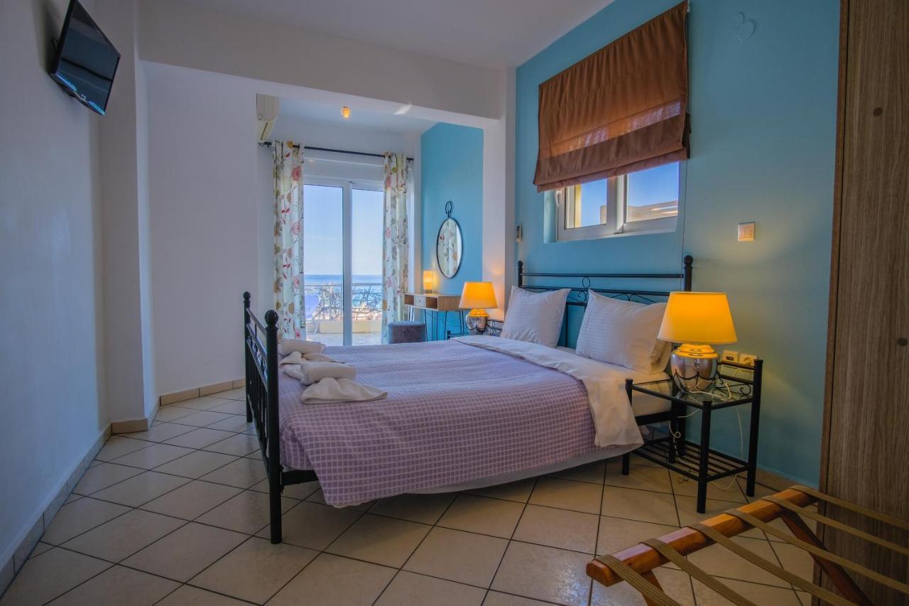 Blue Villas Agia Marina エクステリア 写真